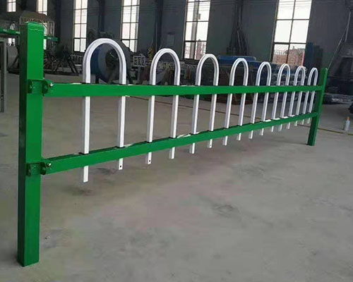 鑫澤絲網(wǎng) 永濟專業(yè)護欄網(wǎng)廠家，優(yōu)質(zhì)操場護欄網(wǎng)在線咨詢